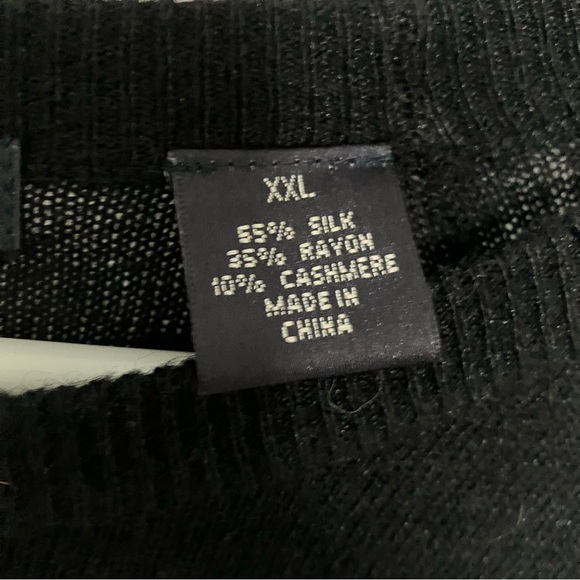 Northern Isles black vintage sweater. - Picture 5 of 5